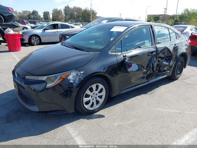 2020 Toyota COROLLA LE photo 2