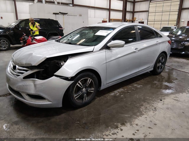2013 Hyundai SONATA GLS — фото 2