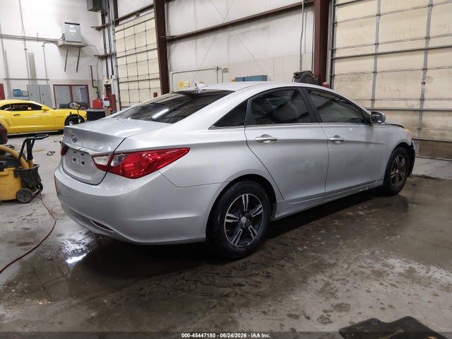2013 Hyundai SONATA GLS — фото 4