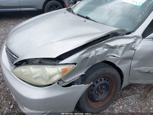 2005 Toyota CAMRY LE photo 6