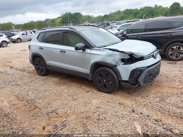 2025 VOLKSWAGEN TAOS 1.5T SE BLACK