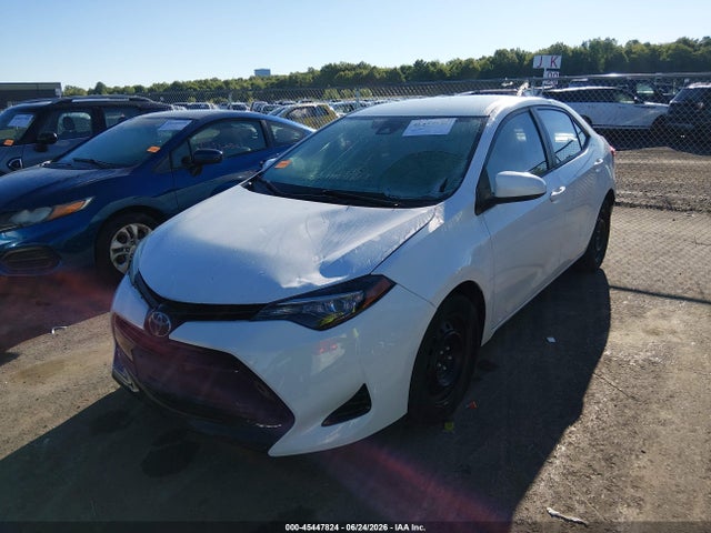 2017 Toyota COROLLA LE — фото 2
