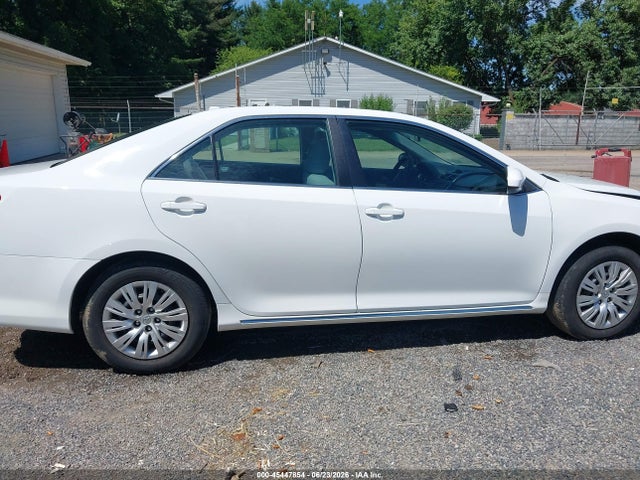 2014 Toyota CAMRY LE thumbnail 14