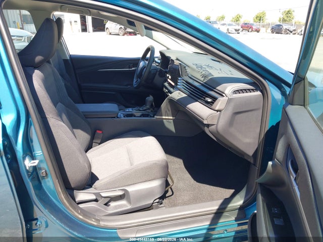 صورة 5 لـ 2026 Toyota CAMRY LE