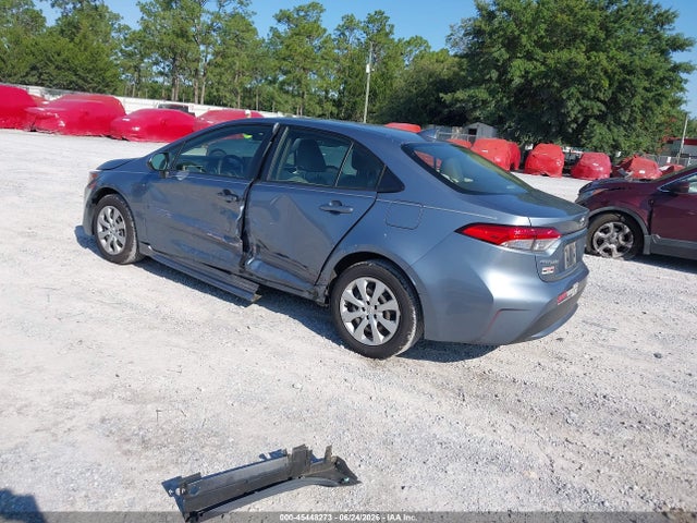 2021 Toyota COROLLA LE photo 3