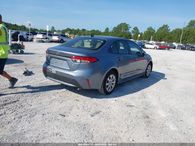 2021 Toyota COROLLA LE photo 4