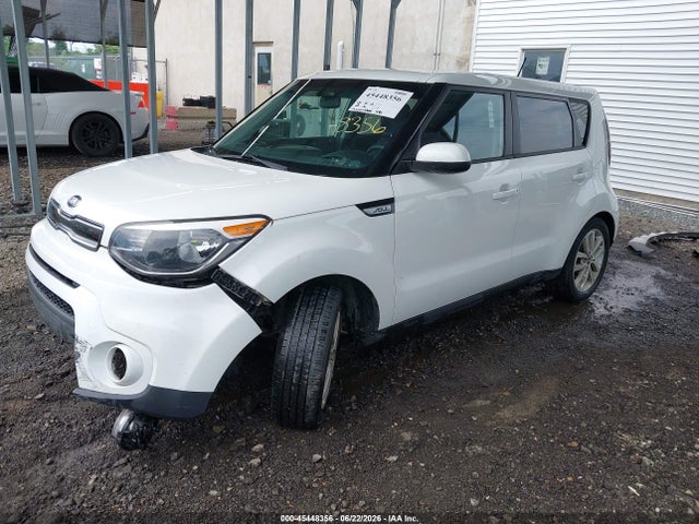 2018 KIA SOUL + photo 2