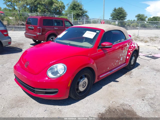 صورة 2 لـ 2014 Volkswagen BEETLE 2.5L