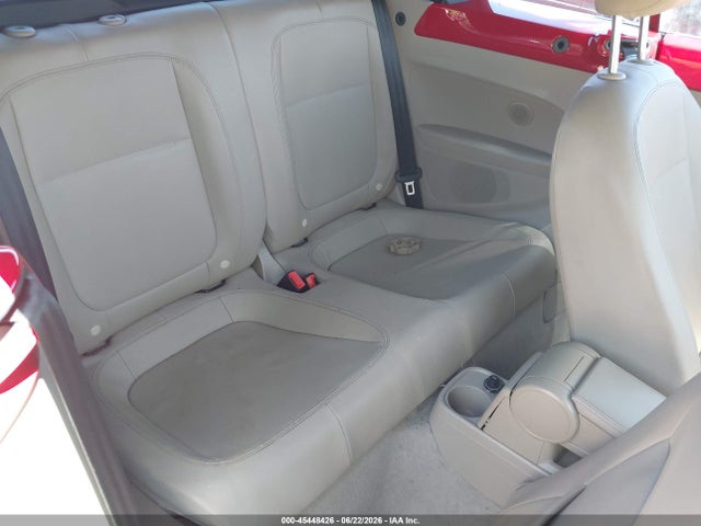 صورة 8 لـ 2014 Volkswagen BEETLE 2.5L