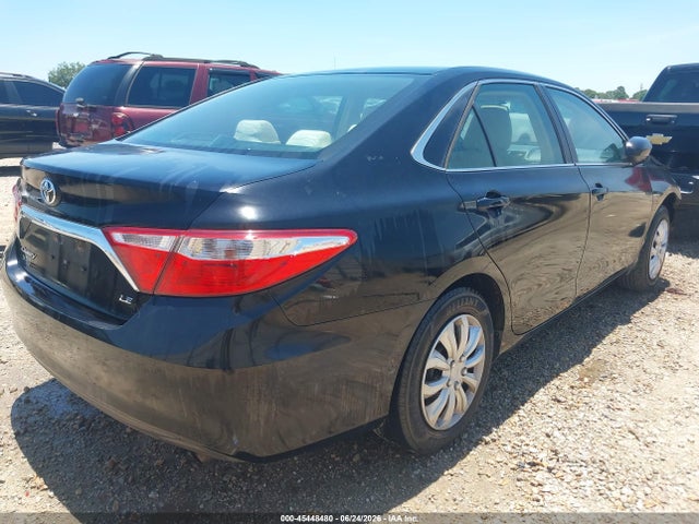 2017 Toyota CAMRY LE photo 4