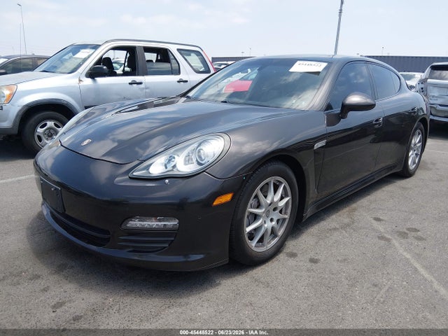 صورة 2 لـ 2013 Porsche PANAMERA 4