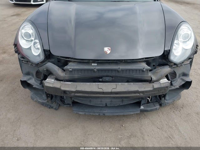 صورة 6 لـ 2014 Porsche PANAMERA 4S