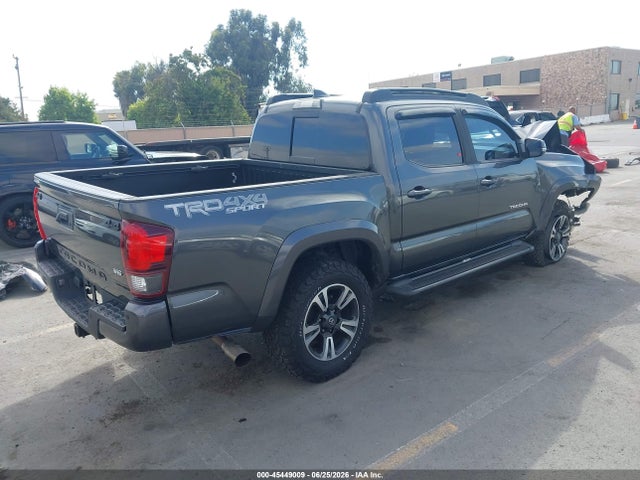 2019 Toyota TACOMA TRD SPORT photo 4