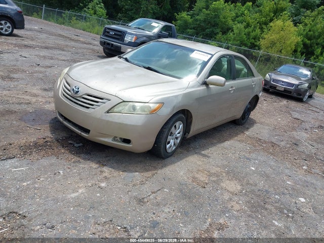 2009 Toyota CAMRY LE photo 2