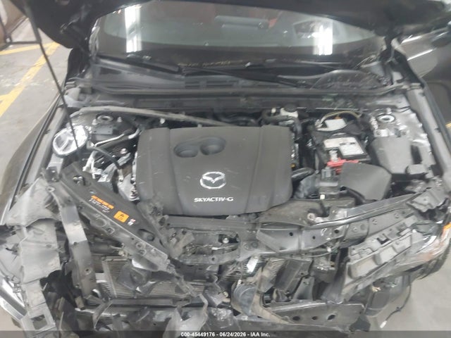 صورة 10 لـ 2022 Mazda MAZDA3 PREMIUM