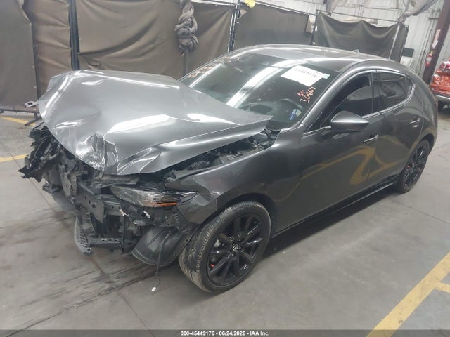 صورة 2 لـ 2022 Mazda MAZDA3 PREMIUM