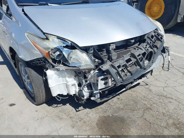 2011 Toyota PRIUS TWO — фото 6