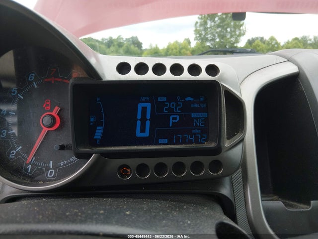 2012 Chevrolet SONIC 2LT — миниатюра 7