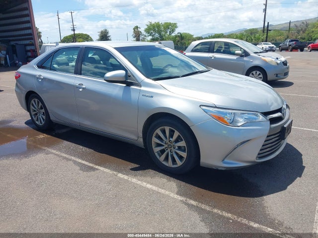 2016 TOYOTA CAMRY XLE