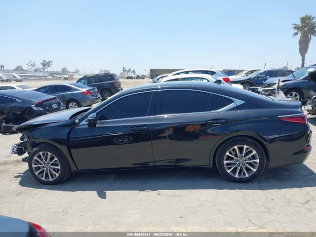 صورة مصغرة 15 لـ 2025 Lexus ES 350