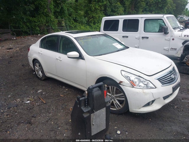 2013 INFINITI G37 