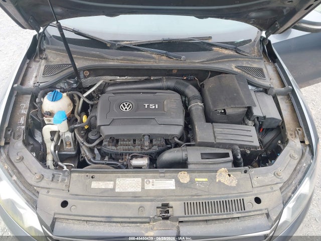 صورة 10 لـ 2015 Volkswagen PASSAT 1.8T LIMITED EDITION