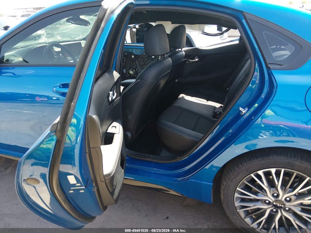 2022 KIA FORTE GT-LINE 照片 8