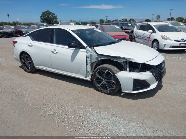 2023 NISSAN ALTIMA SR FWD