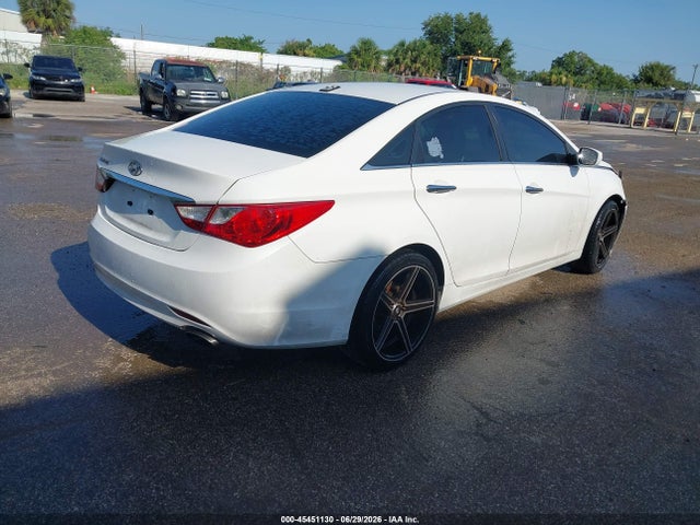 صورة 4 لـ 2013 Hyundai SONATA SE