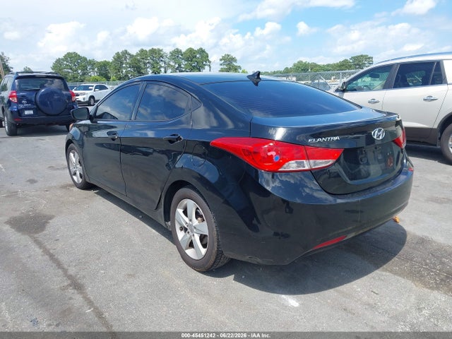 2013 Hyundai ELANTRA GLS 照片 3