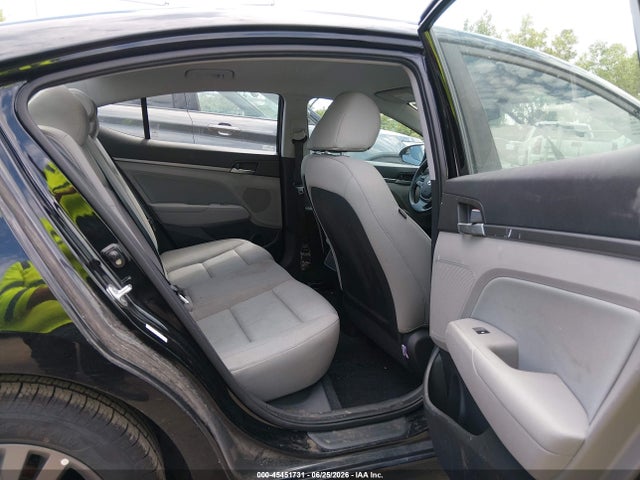 2017 Hyundai ELANTRA SE 照片 8