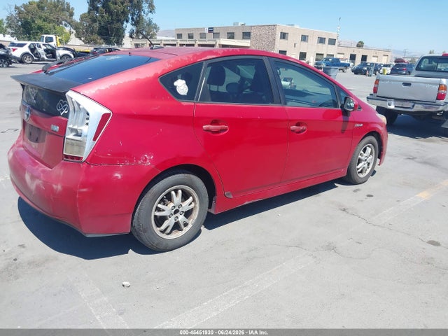 2010 Toyota PRIUS III photo 4