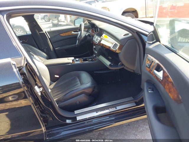 صورة 5 لـ 2013 Mercedes-BENZ CLS