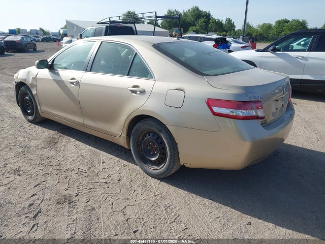 صورة 3 لـ 2010 Toyota CAMRY LE