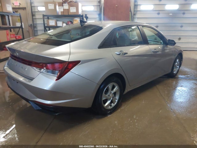 صورة 4 لـ 2021 Hyundai ELANTRA SE