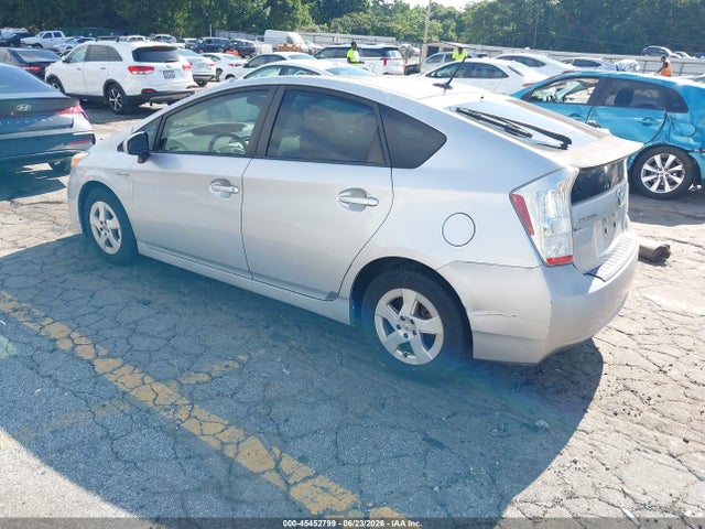 2010 Toyota PRIUS II — фото 3