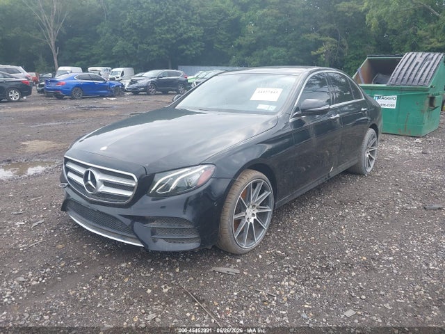 2017 Mercedes-BENZ E 300 4MATIC 照片 2