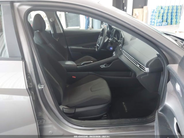 2023 Hyundai ELANTRA SE 照片 5