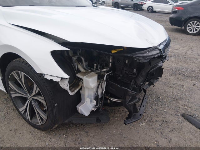 صورة 6 لـ 2021 Volkswagen PASSAT 2.0T SE