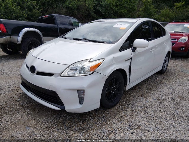 2015 Toyota PRIUS TWO photo 2