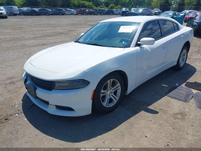 2019 Dodge CHARGER SXT RWD photo 2