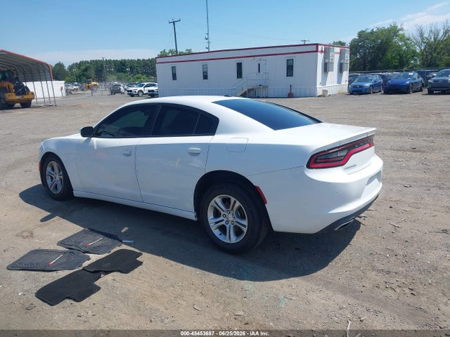 2019 Dodge CHARGER SXT RWD photo 3