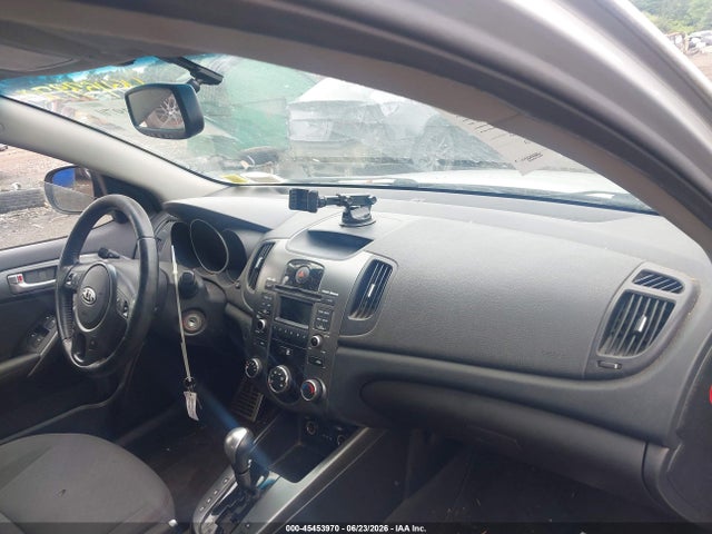 صورة مصغرة 5 لـ 2010 KIA FORTE SX