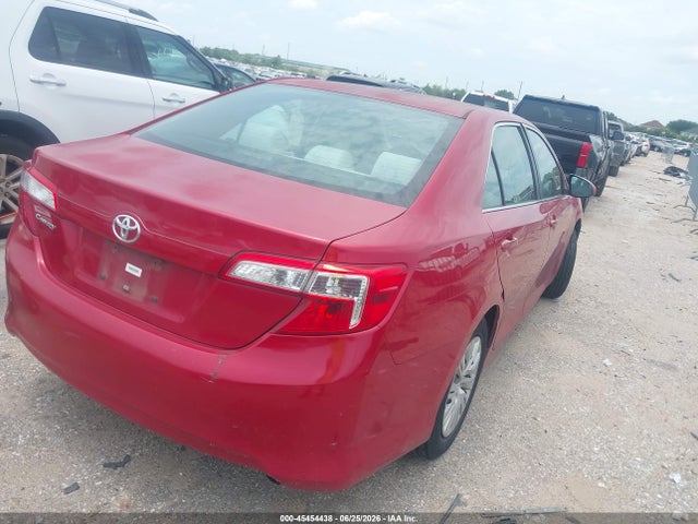 2014 Toyota CAMRY L photo 4