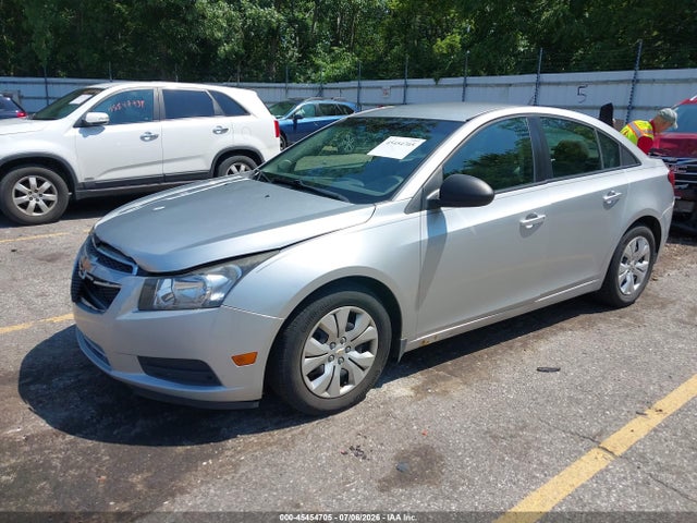 2014 Chevrolet CRUZE LS AUTO — фото 2