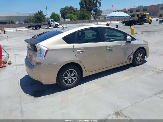 2010 Toyota PRIUS IV — фото 4