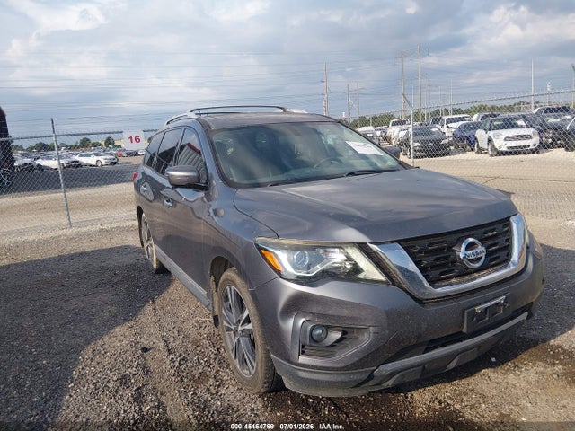 2017 NISSAN PATHFINDE PLATINUM