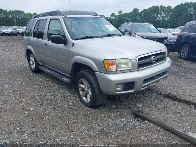 2004 NISSAN PATHFINDE SE