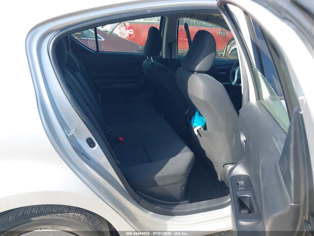 2016 Toyota PRIUS C TWO — фото 8