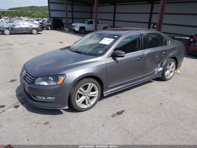 2013 Volkswagen PASSAT 2.0L TDI SE — фото 2